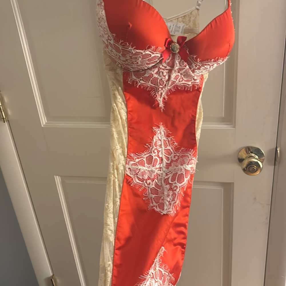 Beautiful and supportive, orange and cream négligée